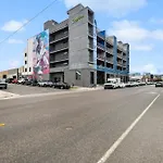 3198 Graffiti & Skyline At Rino Art Lofts